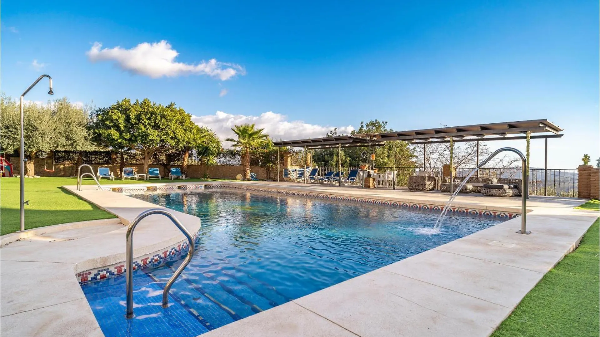 Cozy Home In Periana With Outdoor Swimming Pool