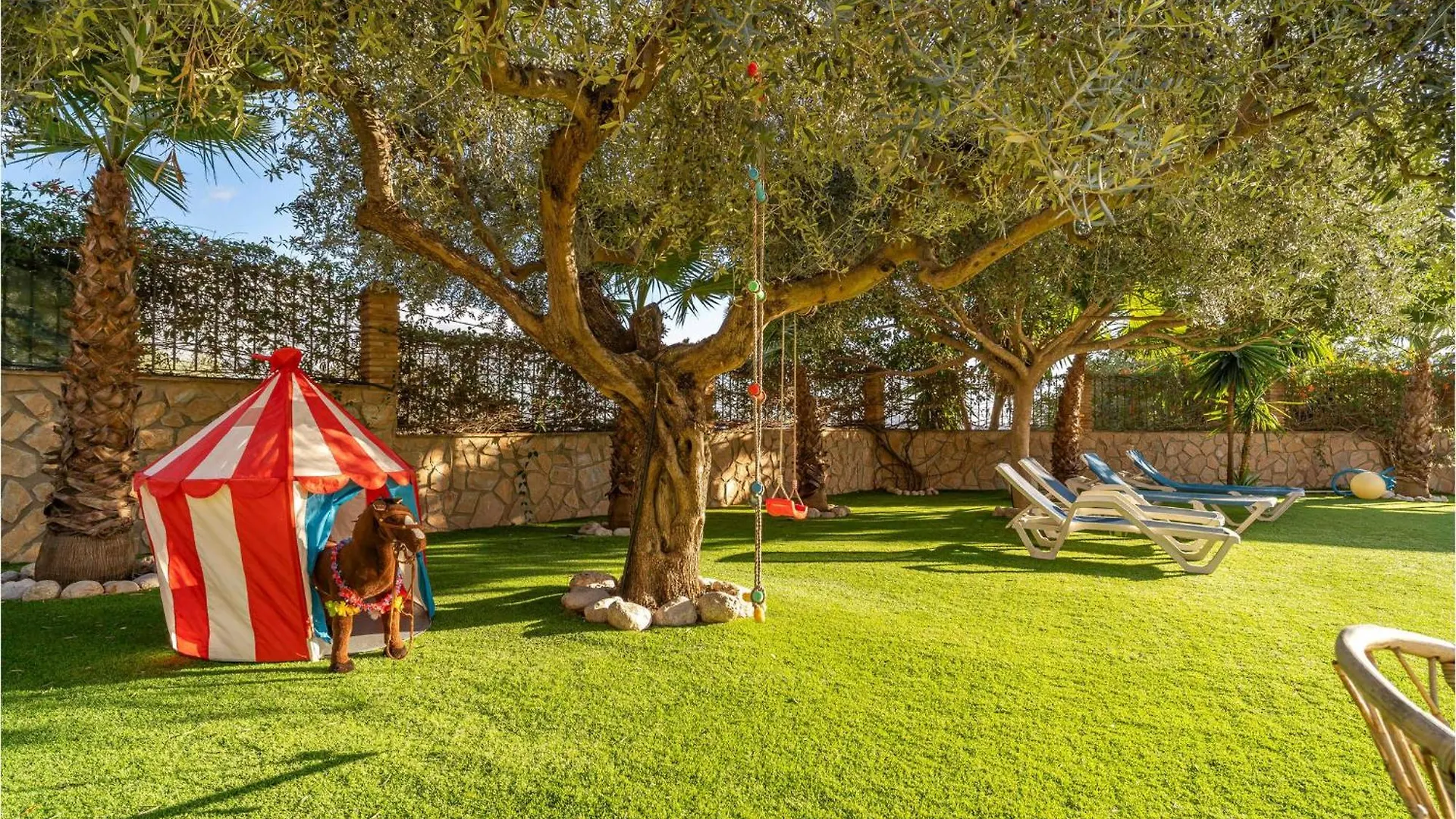 Cozy Home In Periana With Outdoor Swimming Pool
