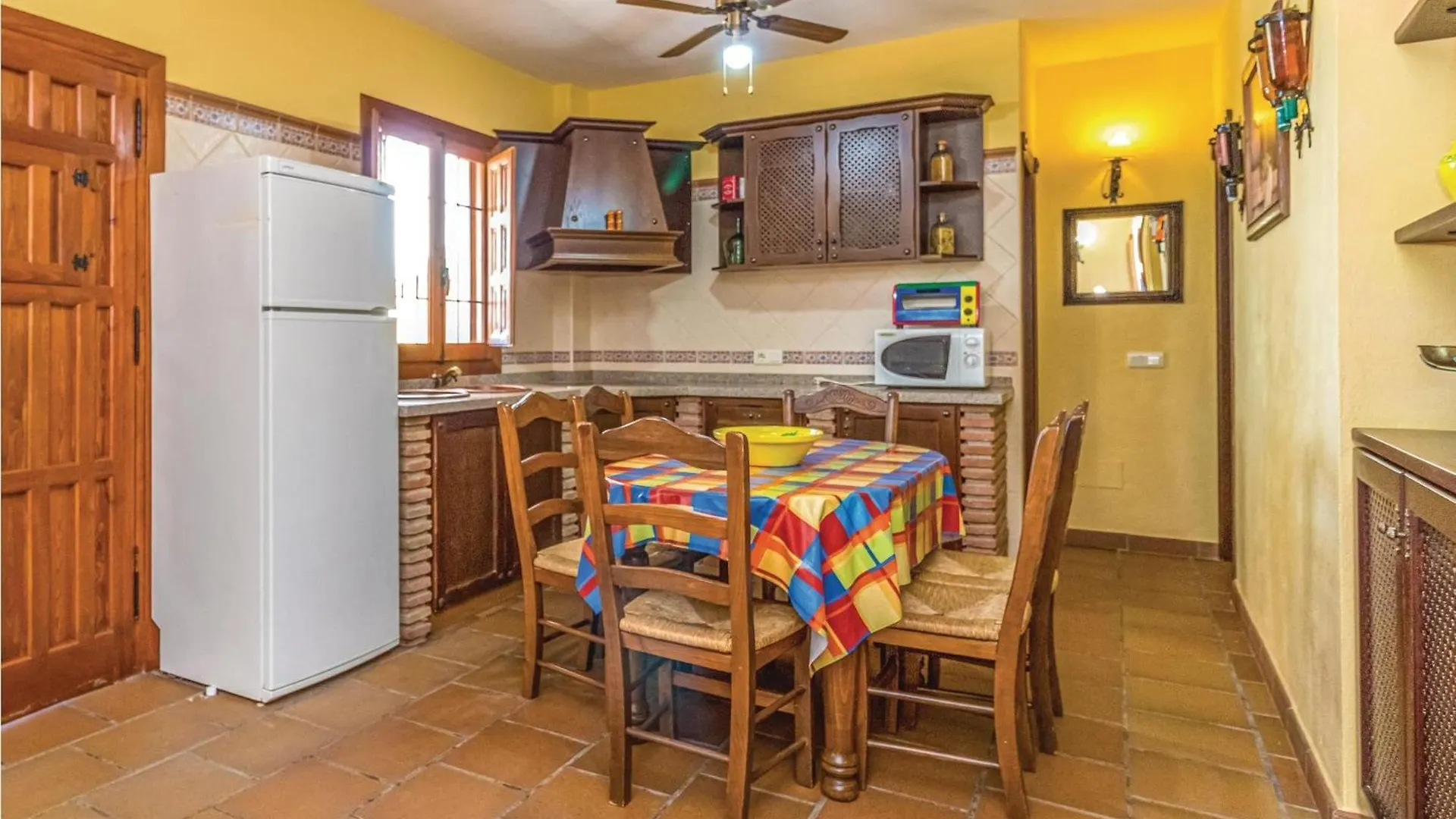 Cozy Home In Periana With Outdoor Swimming Pool