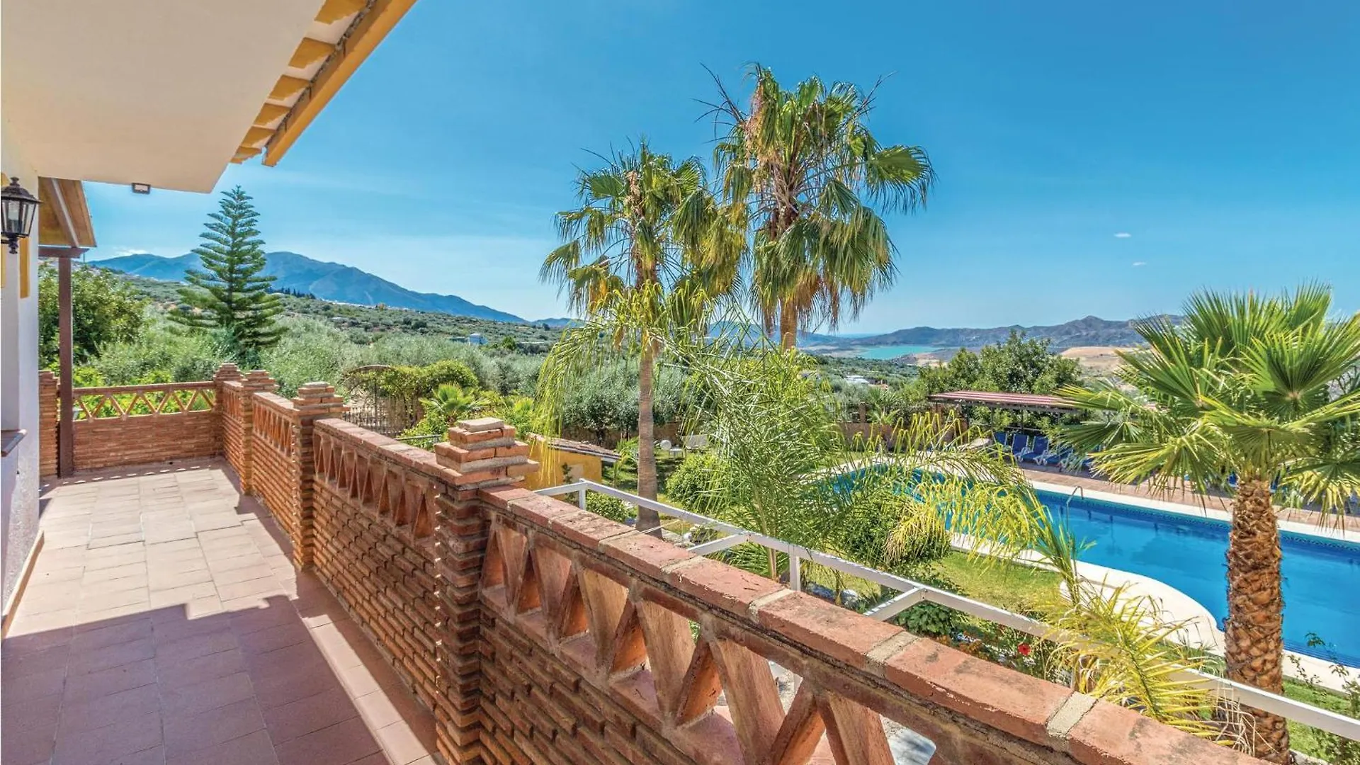 Cozy Home In Periana With Outdoor Swimming Pool