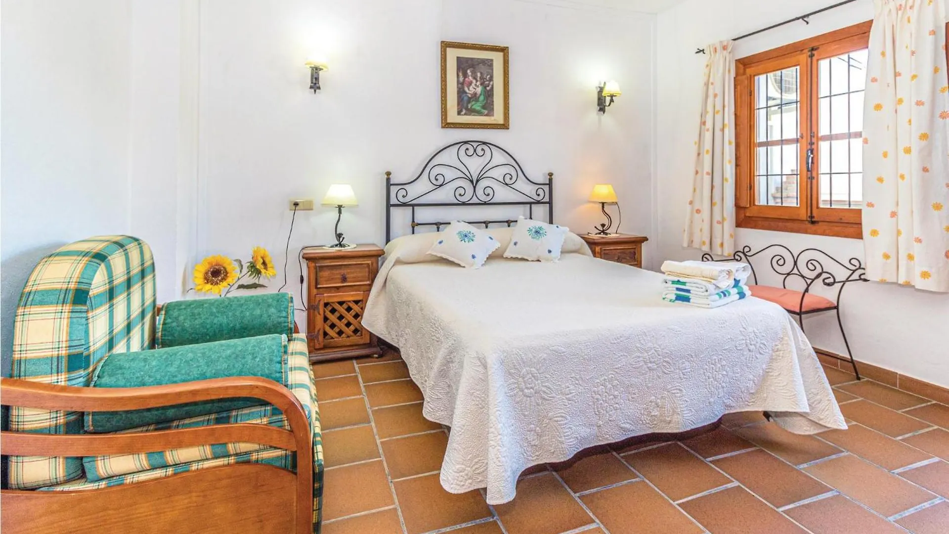 Cozy Home In Periana With Outdoor Swimming Pool